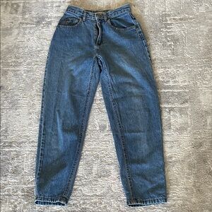 Liz Claiborne Dark Blue Ankle Jeans